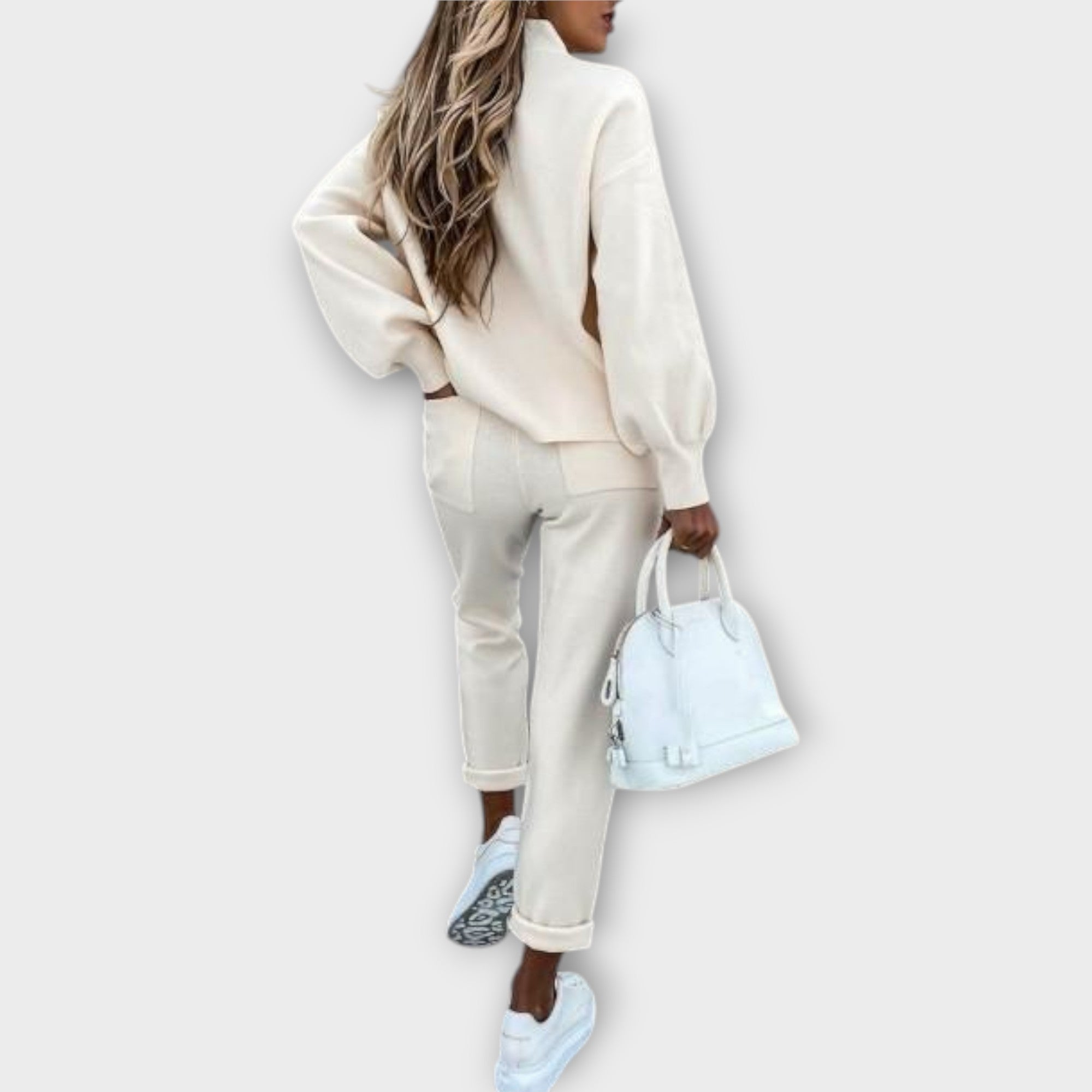 Rūta - Komplektas su patogiu prigludimu ir nesenstančiu rafinuotumu