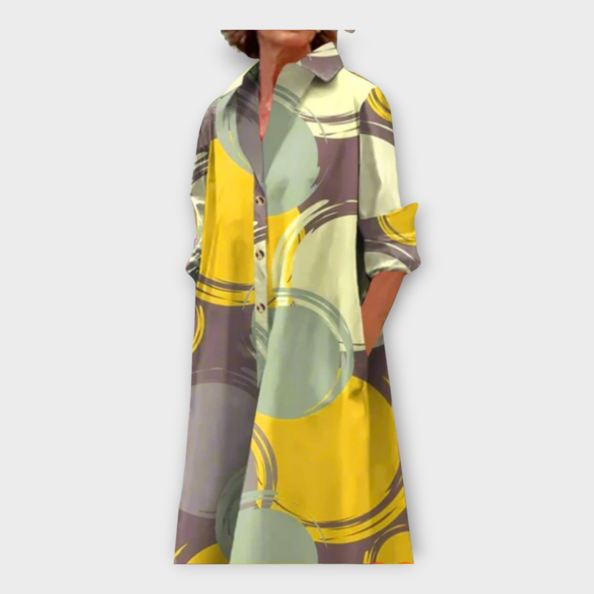 Rankų darbo suknelė su geometriniu raštu