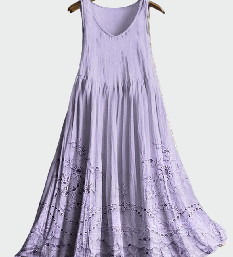 Suknelė su Anglų Nėriniu