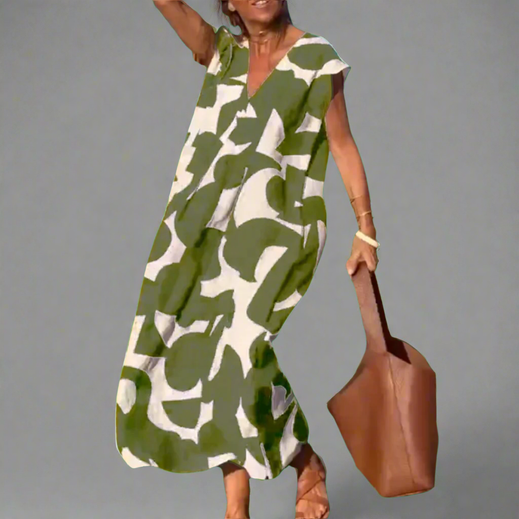 V formos suknelė su audinio raštu