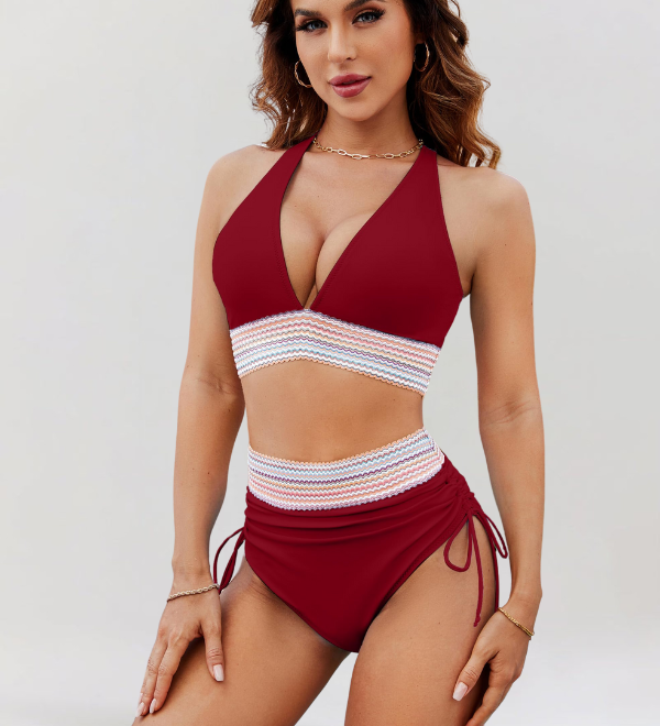 Bikini rinkinys su pilvo palaikymo sistema ir aukštu liemeniu