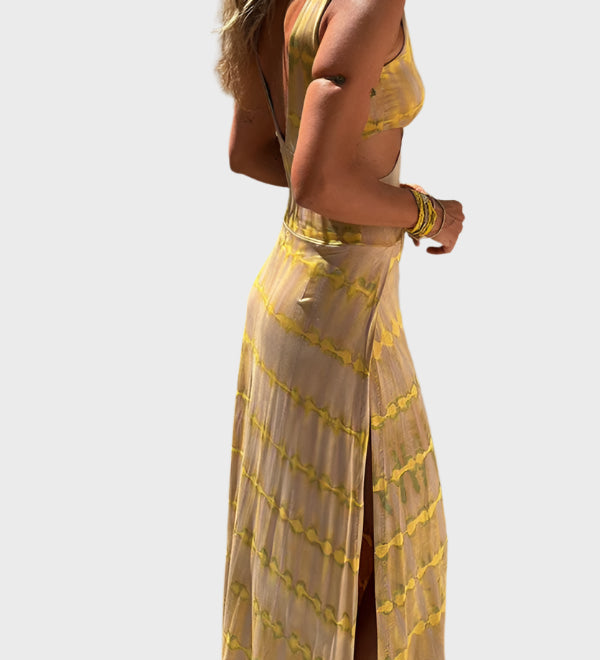 Patogus Suknelė su Iškirptėmis