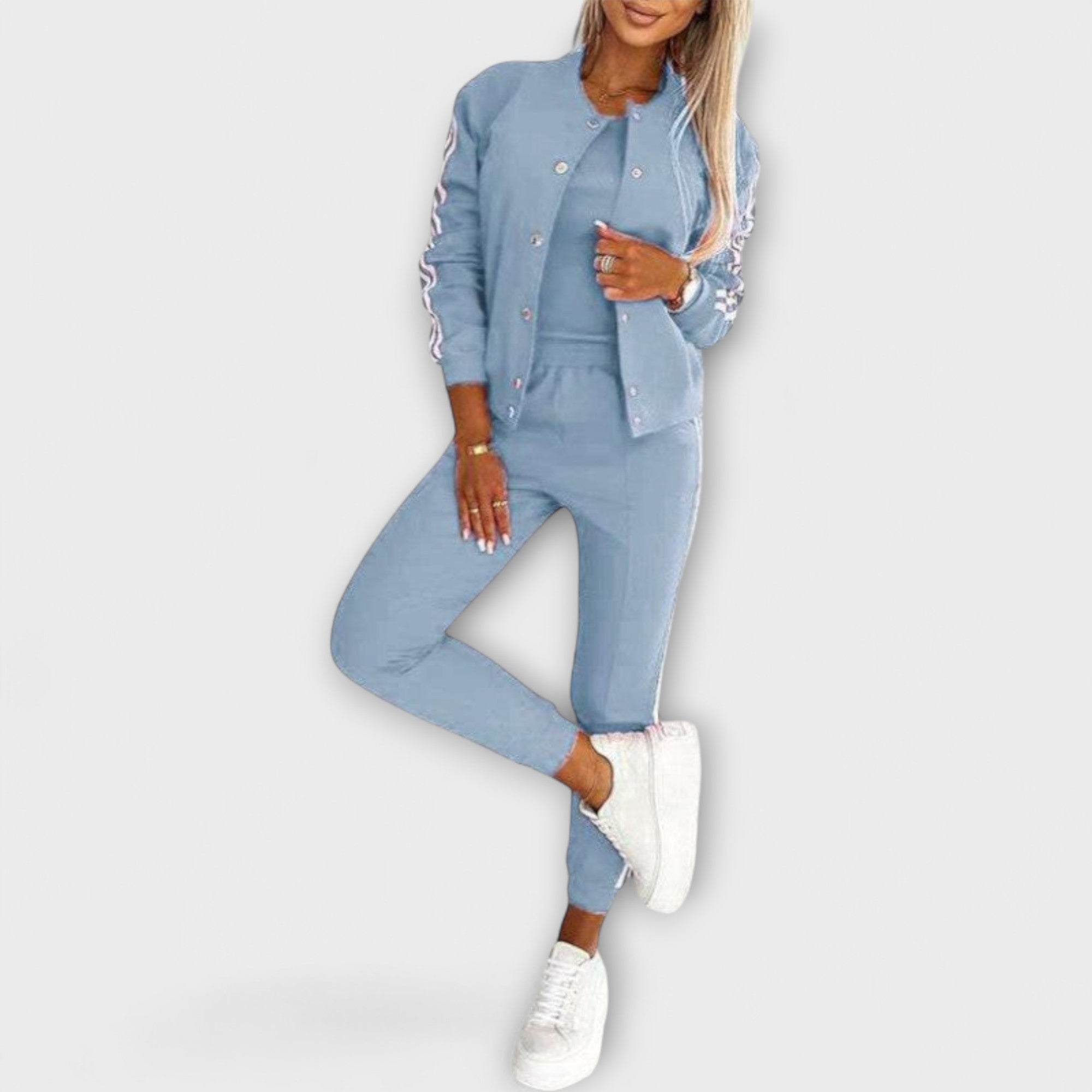 Austėja - kostiumas su švarku, liemene ir kelnėmis