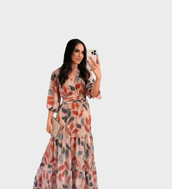 Ilga Suknelė su Gėlių Raštu ir Patogia Siluetu Elegantiškoms Dienoms