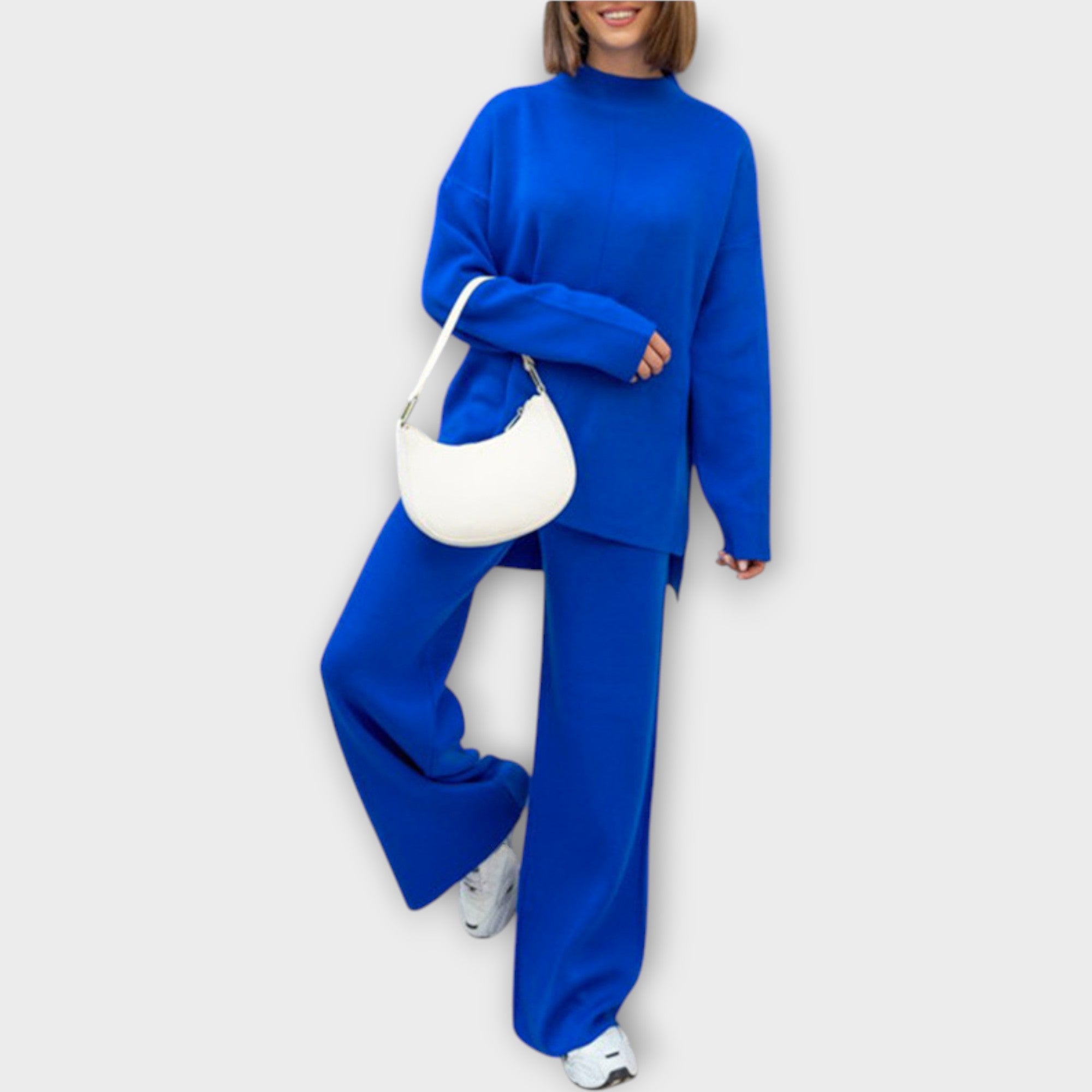 Leva - Komplektas su laisvu kirpimu ir minimalistine estetika