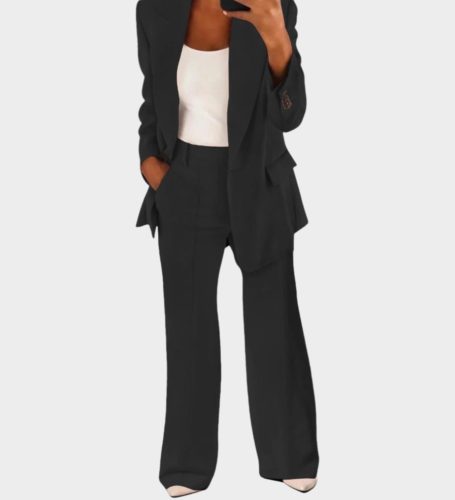 Moteriškas komplektas