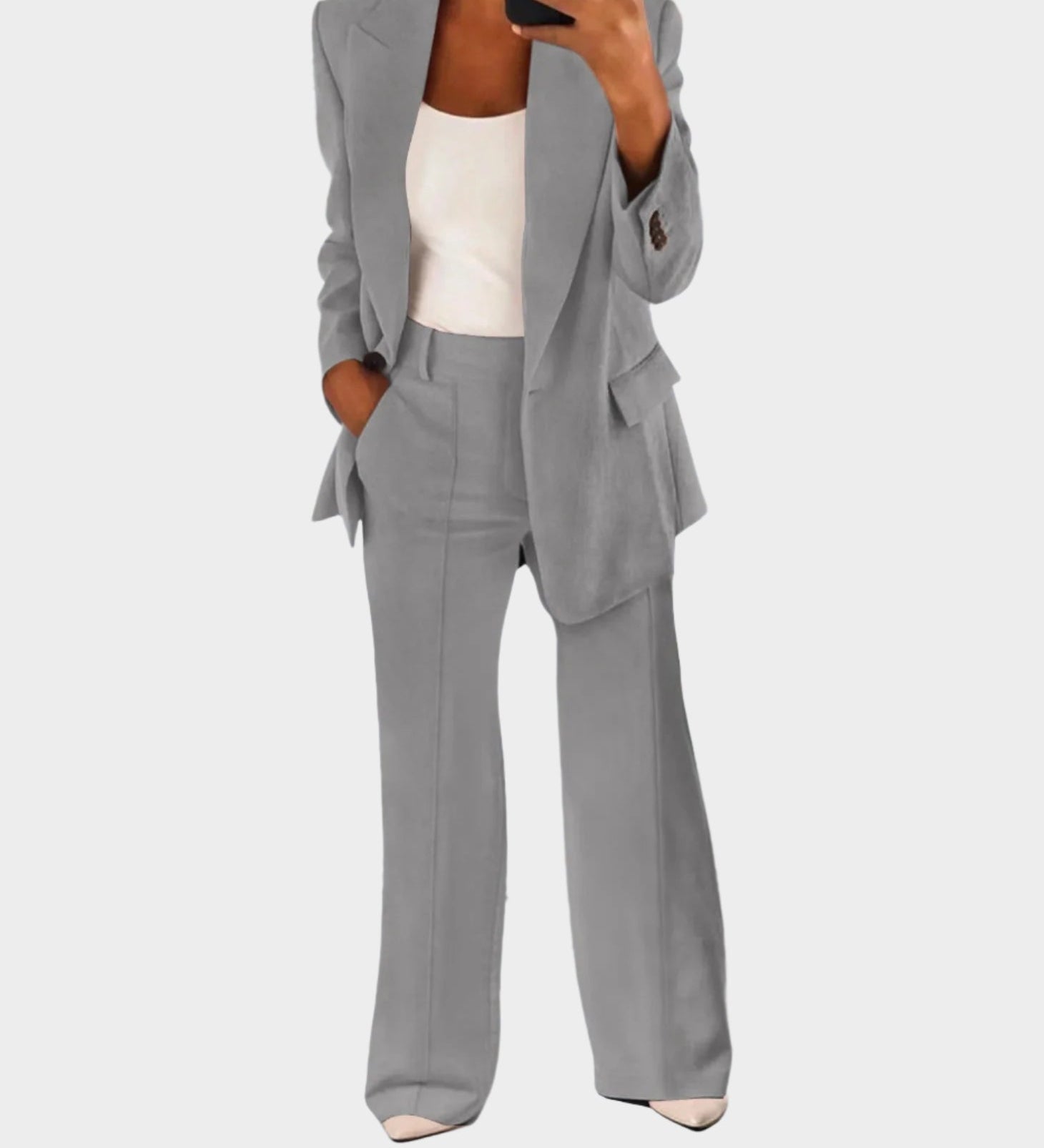 Moteriškas komplektas