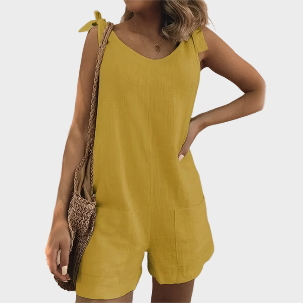 Visas kostiumas su petnešomis-kaspinu ir kišenėmis