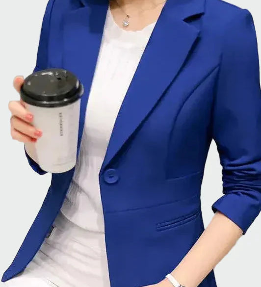 Švarkas idealiai pritaikytas