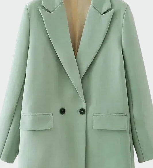 Oversized švarkas su modernia linija