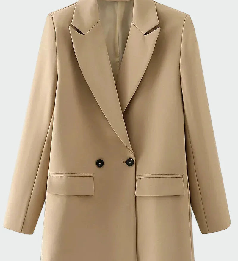 Oversized švarkas su modernia linija