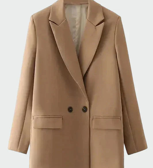 Oversized švarkas su modernia linija