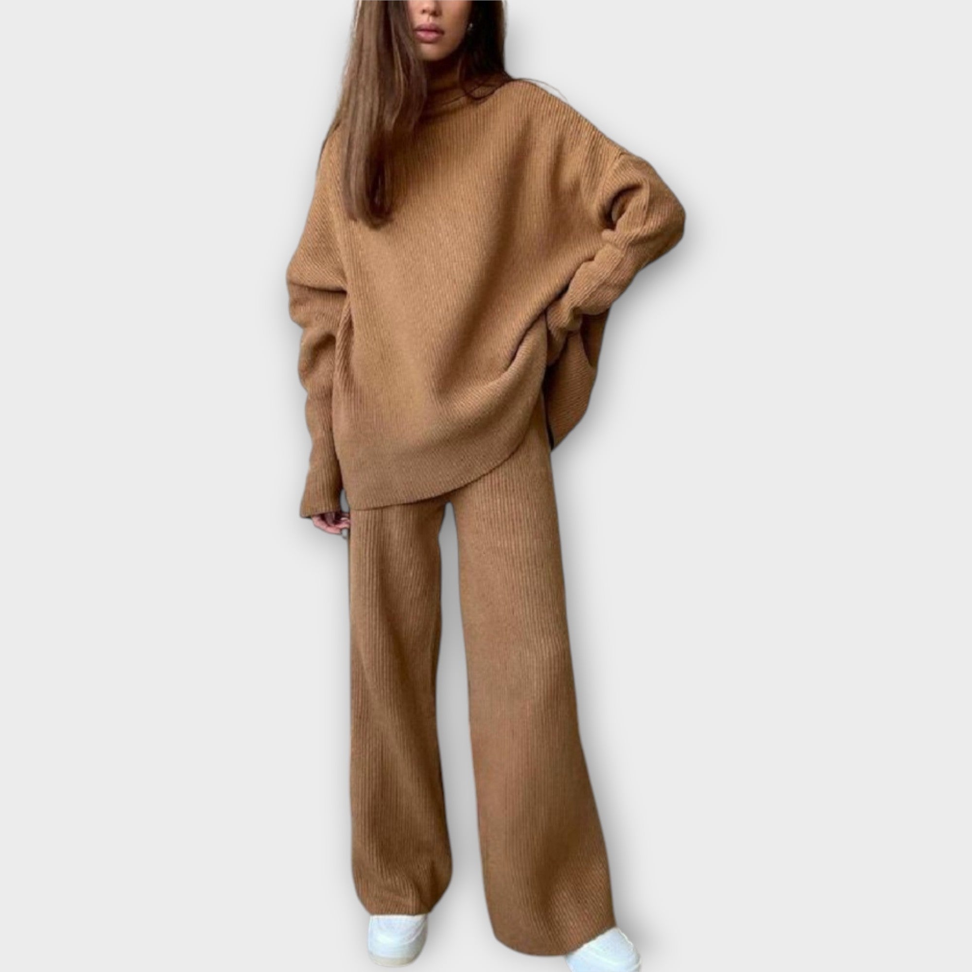 Rūta - Megztas komplektas su laisvu kirpimu ir minimalistiniu dizainu