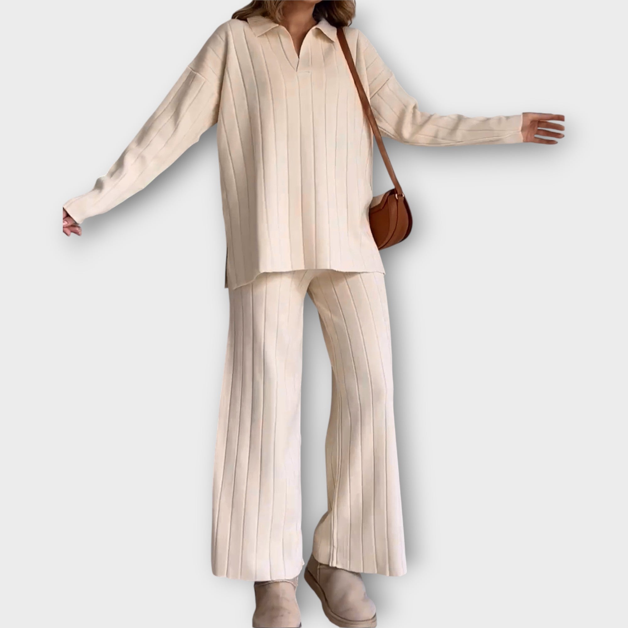 Kotryna - Komplektas su laisvu kirpimu ir minimalistiniu stiliumi