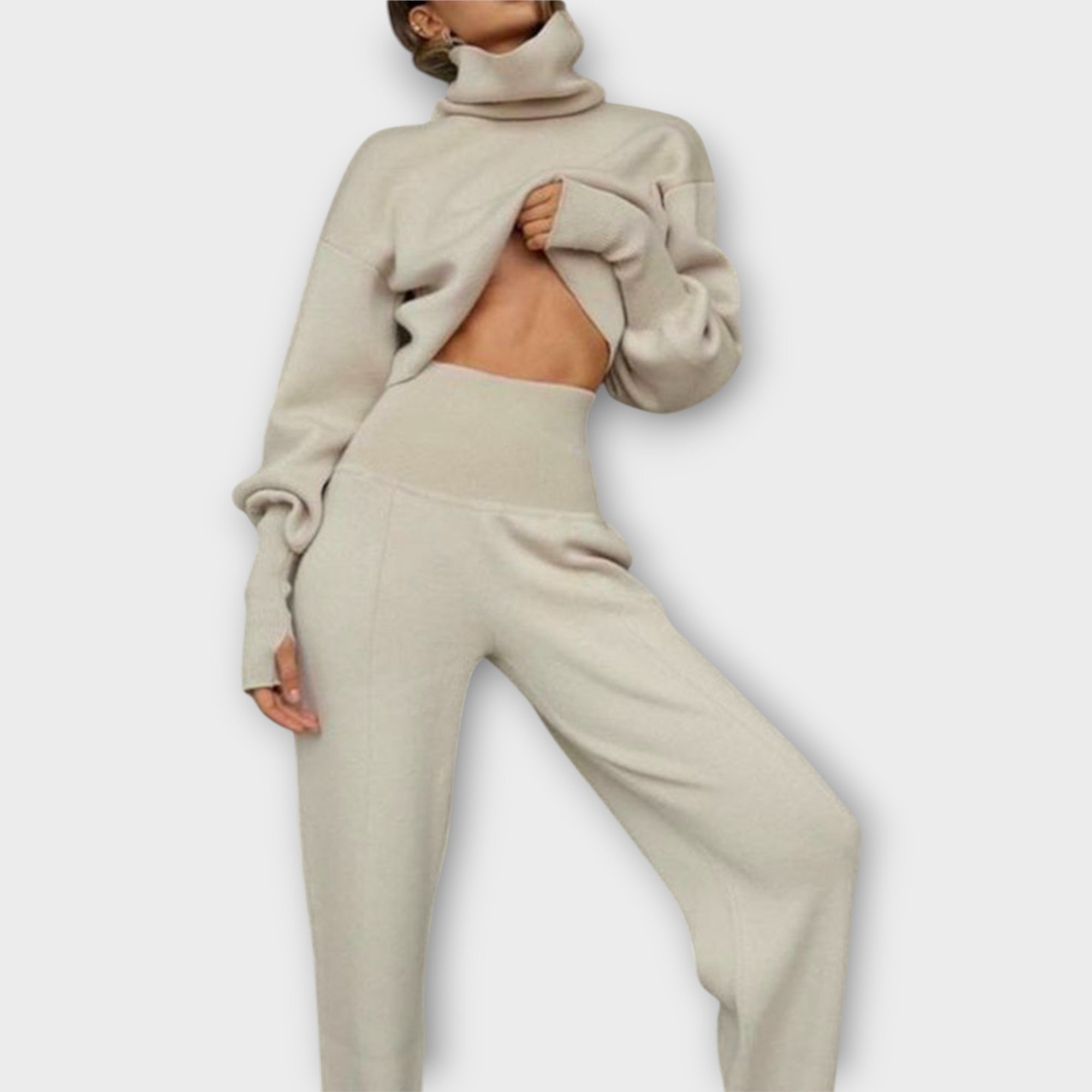 Kotryna - Megztas komplektas su golfu ir laisvu prigludimu