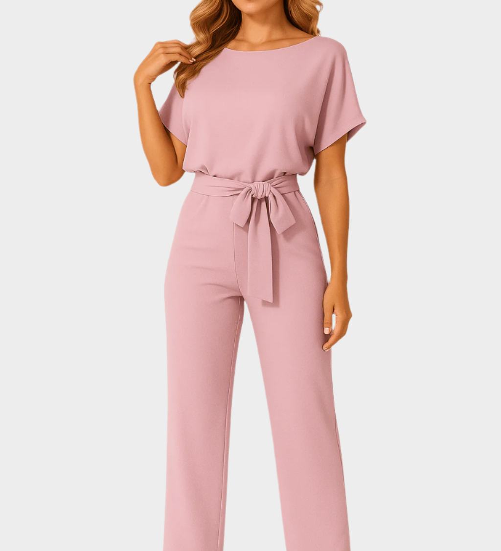 Visas kostiumas su diržu